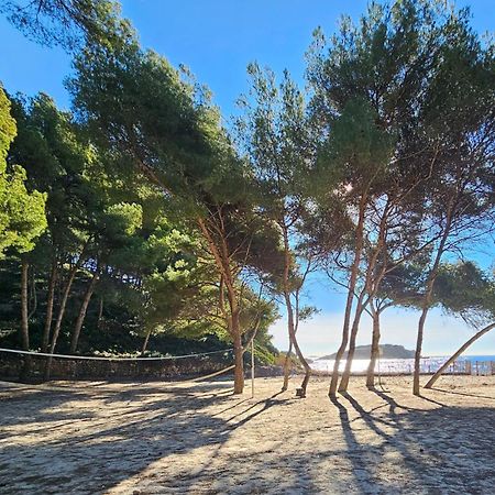 Superbe Appartement Dans Cadre D'Exception - Piscine, Plage Et Tennis Prive Bandol Luaran gambar